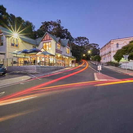 Bushman'S At Strahan Aparthotel Exterior photo